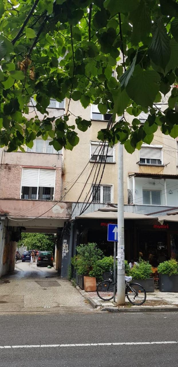 Alle'S M Shyri Studio Apartment تيرانا المظهر الخارجي الصورة