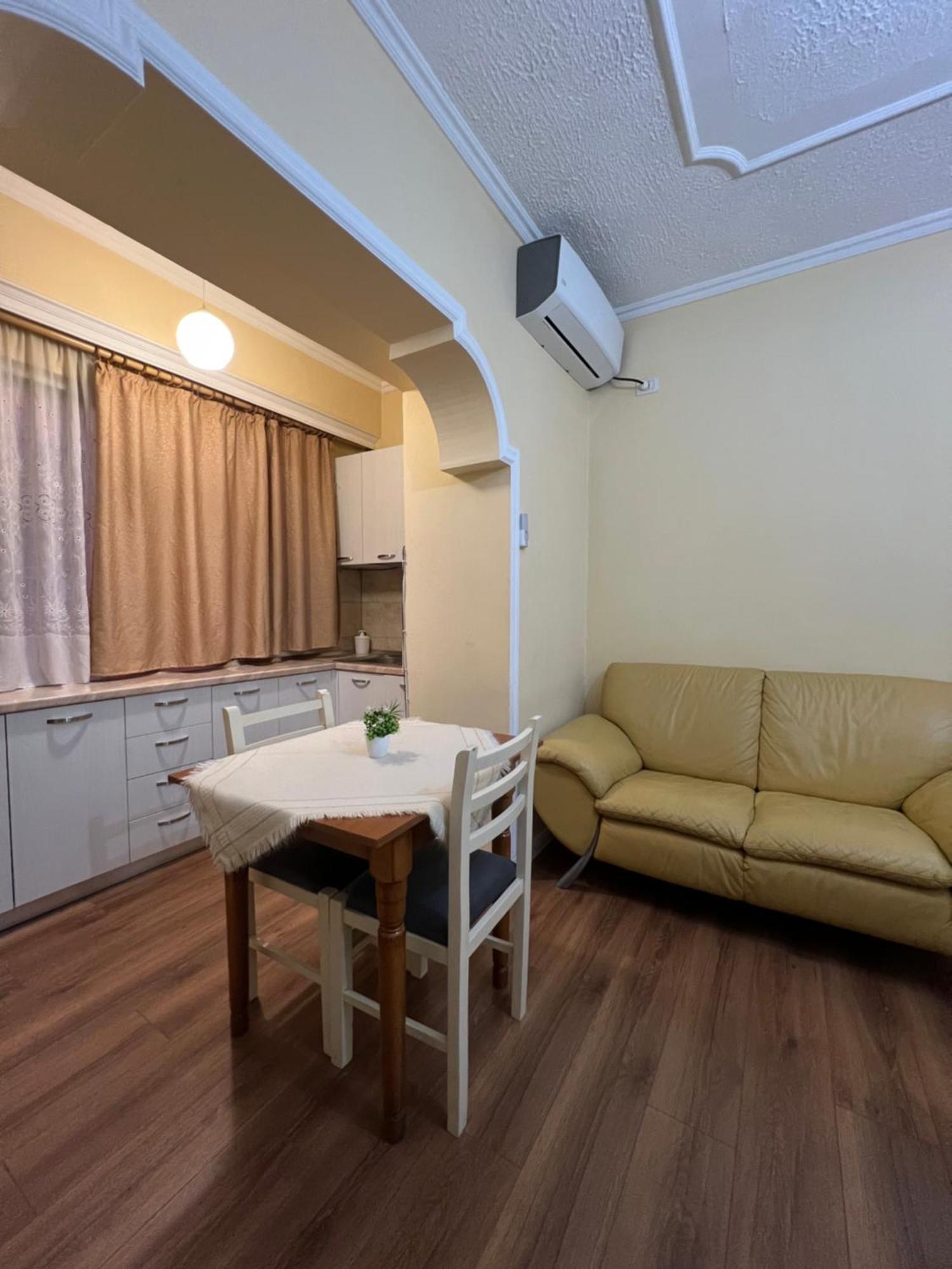 Alle'S M Shyri Studio Apartment تيرانا المظهر الخارجي الصورة